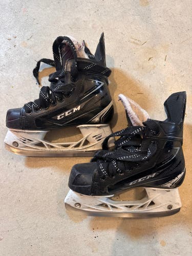 Used Junior CCM Regular Width   Size 1 RibCor 74K Hockey Skates