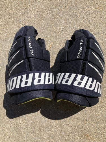 Black Used Junior Warrior Alpha QX5 Gloves 10"