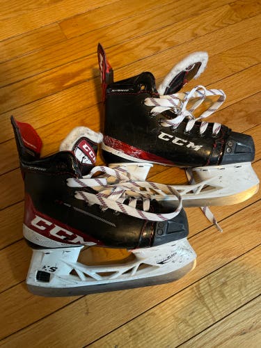CCM jetspeed ft485 junior size 1 hockey skates