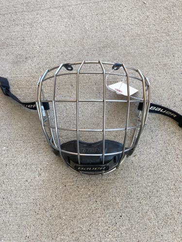 Used Small Bauer IMS 9.0 Cages, Visors & Shields Full Cage