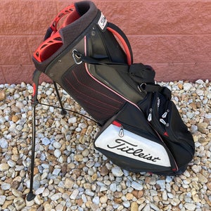 Red Used Men's Titleist Bag