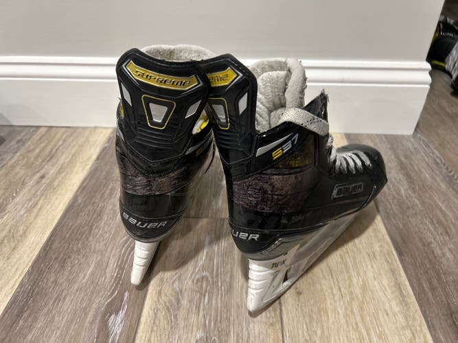 Used Bauer Extra Wide Width Size 5 Supreme S37 Hockey Skates