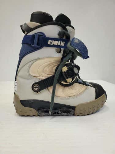 Used Burton Burton Senior 7 Women's Snowboard Boots