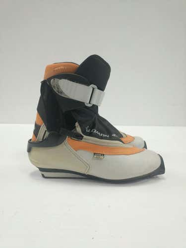 Used Salomon W 06.5-07 Jr 4.5-05 Women's Cross Country Ski Boots