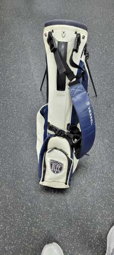 Used Vessel Golf Stand Bags