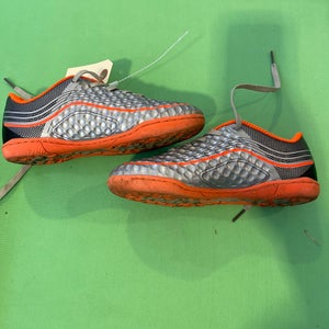 Hakwell Kids Indoor Futsal Shoes Size 13Y