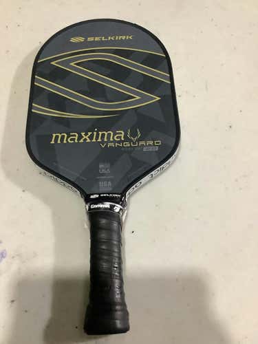 Used Maxima Vanguard Pickleball Paddles