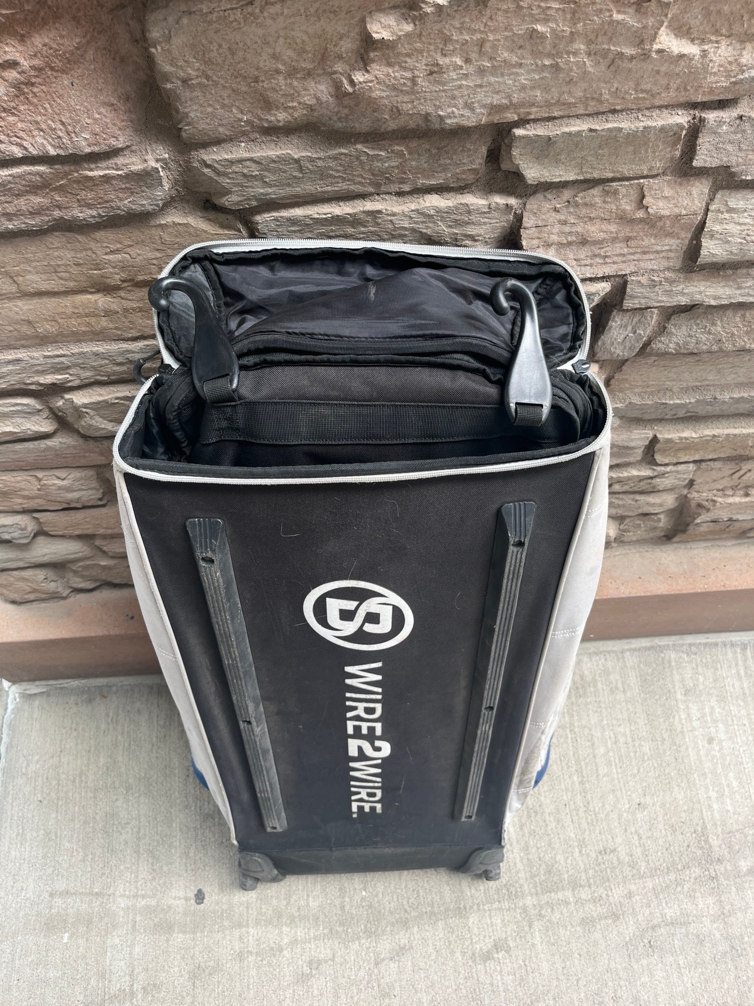 canadian tire tackle bag Osage River Elite Ripstop Fishing Bag-Olive Osage River Gear go tote for anglers who move fast Plano Guide Series Plano Tackle