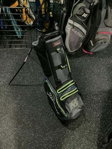Used Titleist Stadry Golf Stand Bags