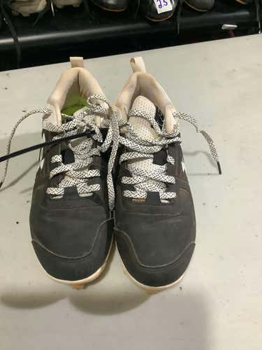 Used Under Armour Baseball Cleats Junior 04.5 Baseball And Softball Cleats