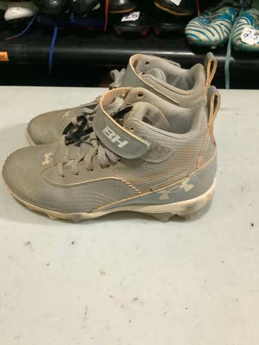 Used Under Armour Junior 01 Football Cleats