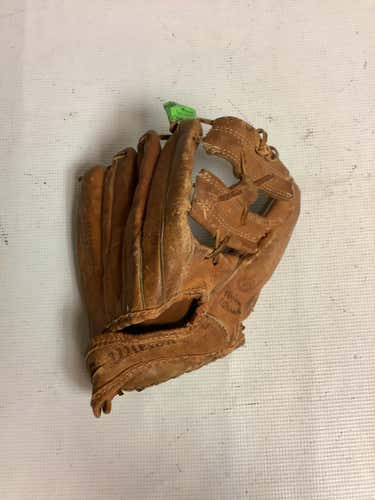 Used Wilson A2965 11 1 4" Fielders Gloves