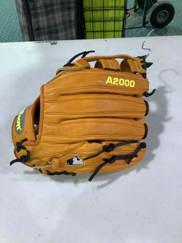 Used Wilson A2000 1799 12 3 4" Fielders Gloves