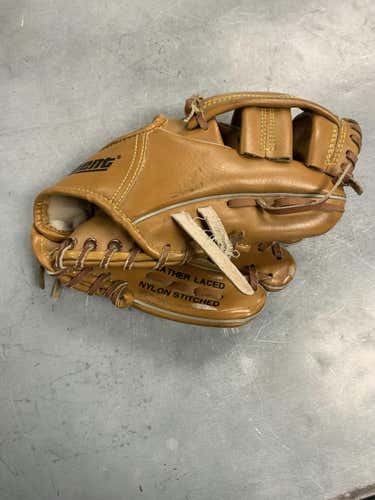 Used 03115 9" Baseball & Softball Fielders Gloves