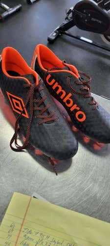 Used Umbro Senior 11 Cleat Soccer Outdoor Cleats