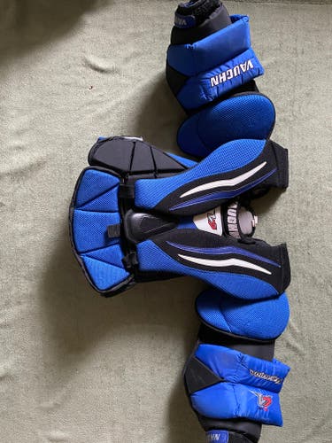 Used Small / Medium Vaughn Velocity V7 Goalie Chest Protector