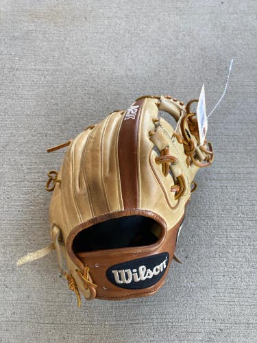 Brown Used Wilson A2K Right Hand Throw Infield Baseball Glove 11.5"