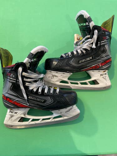 Used Senior Bauer Vapor x2.9 Hockey Skates Regular Width 7.5