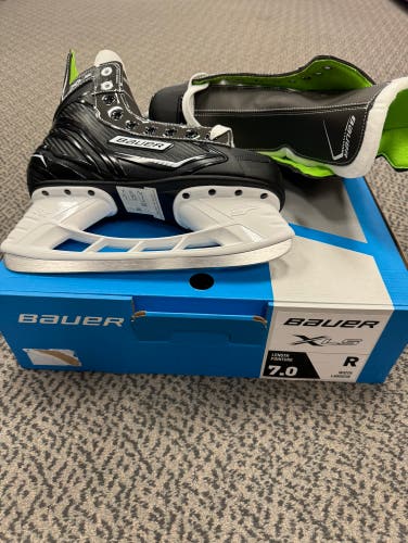 Bauer LSX size 7 regular width skates