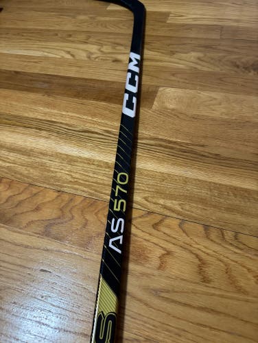 Used Senior CCM Right Handed P29  Tacks AS570 Hockey Stick
