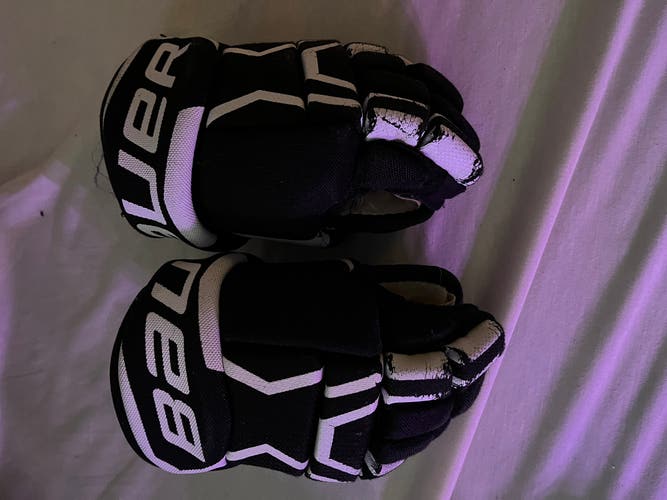 Used Bauer 8" Supreme 150 Gloves