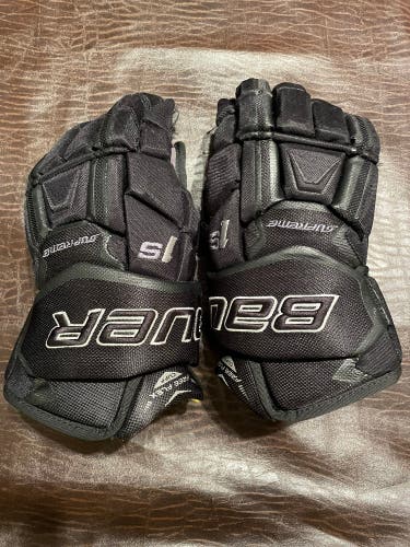 Used  Bauer 15"  Supreme 1S Gloves