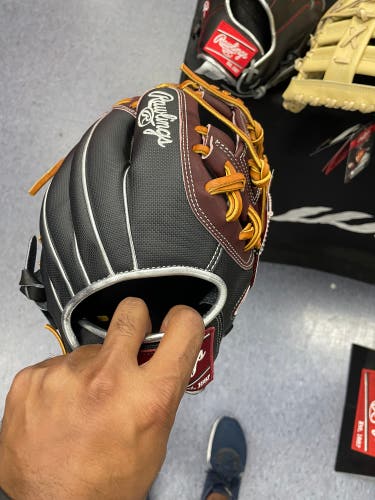 New  Infield 11.5" Heart of the Hide Baseball Glove