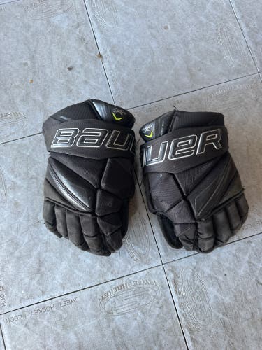 Bauer 2x pro hockey gloves