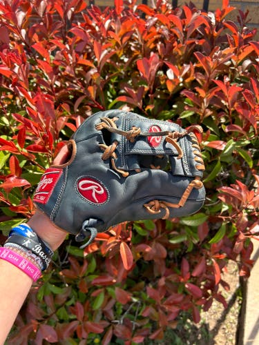 Used  Infield 10.5" R9 Baseball Glove