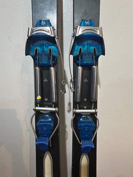 Black Diamond O1 Telemark Bindings Mid-Stiff MidStiff Barrels in