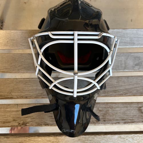 Used Senior Itech 1000 Goalie Mask