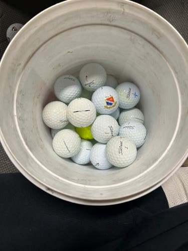 16 ProV1/ProV1x golf balls