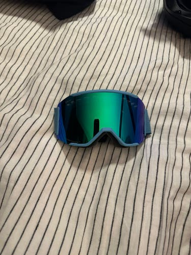 Used Unisex Smith Ski Goggles