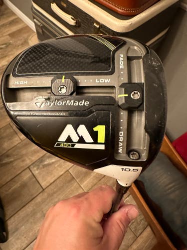 Used Taylormade M1 460 10.5 Degree Graphite Regular Driver