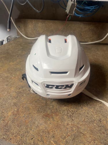 Small CCM Tacks 710 Helmet