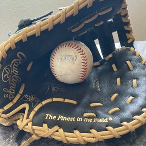Used  Right Hand Throw 11.5" Baseball Glove