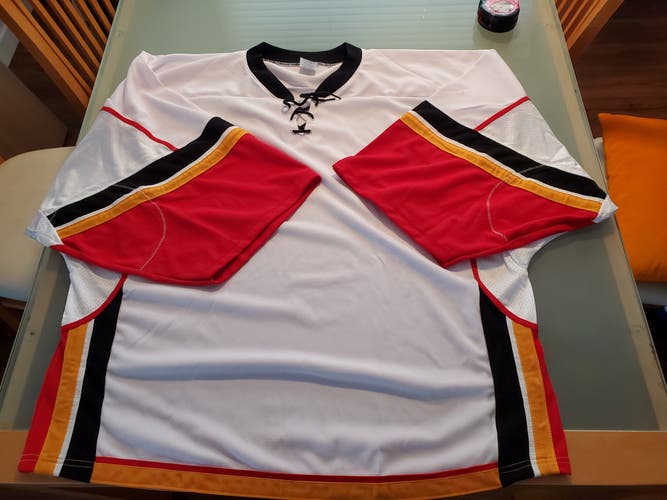 GOALIE CUT Calgary Flames style GOALIE CUT New XXXL (60G) Jersey