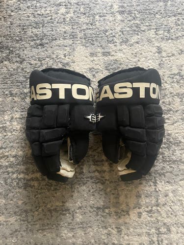 Easton Synergy Gloves 14" Pro Stock - Short cuff