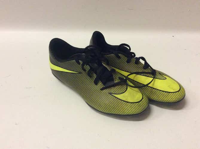 Used Nike Youth 06.0 Cleat Soccer Outdoor Cleats