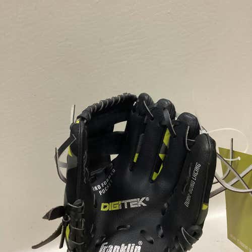 Used Franklin Digitek 22865-8 9" Fielders Gloves