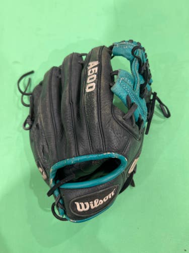 Used Wilson A500 Right Hand Throw Baseball Glove 10.75"