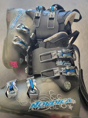 Used Nordica La Nina 230 Mp - J05 - W06 Women's Downhill Ski Boots