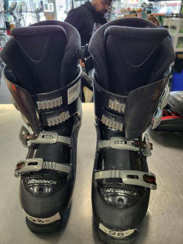Used Nordica Bzx Boots 280 Mp - M10 - W11 Men's Downhill Ski Boots