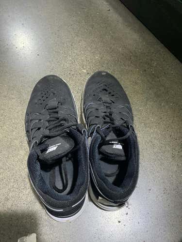 Used Nike Senior 9 Footwear Running