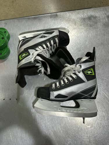 Used Mission Fuel 60 Junior 02 Ice Hockey Skates