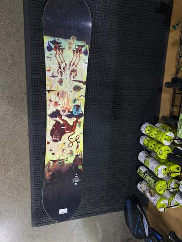 Used Burton The White Collection Superfly 143 Cm Men's Snowboards