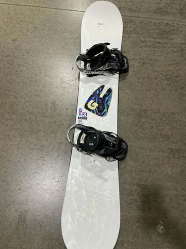 Used Burton Gtwin Anne-flore 53 153 Cm Women's Snowboard Combo
