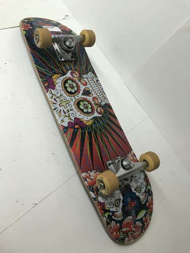 Used Rd Skull Board 7 1 4" Complete Skateboards