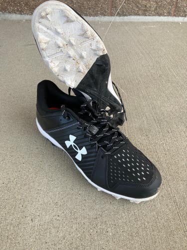 Black Used Size 13 Adult Men's Under Armour Footwear Molded Baseball Cleats