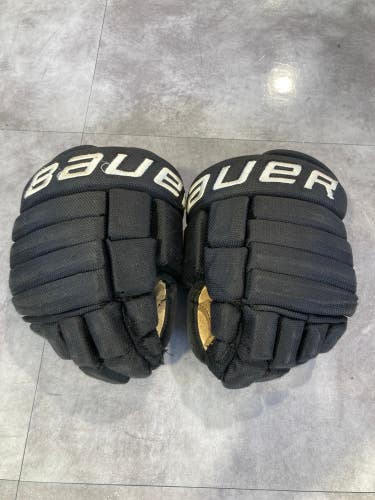 Black Used Senior Bauer Supreme 3s Gloves 14"
